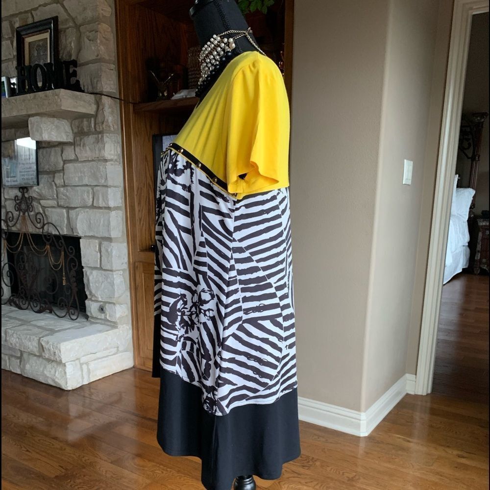 Isabella Tunic‎ Top Geometric Animal Print Apparel - Picture 5 of 14